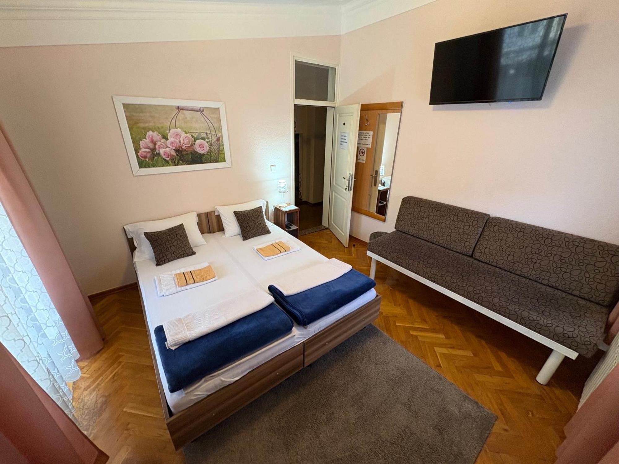 Hostel Dino Mostar Exterior photo